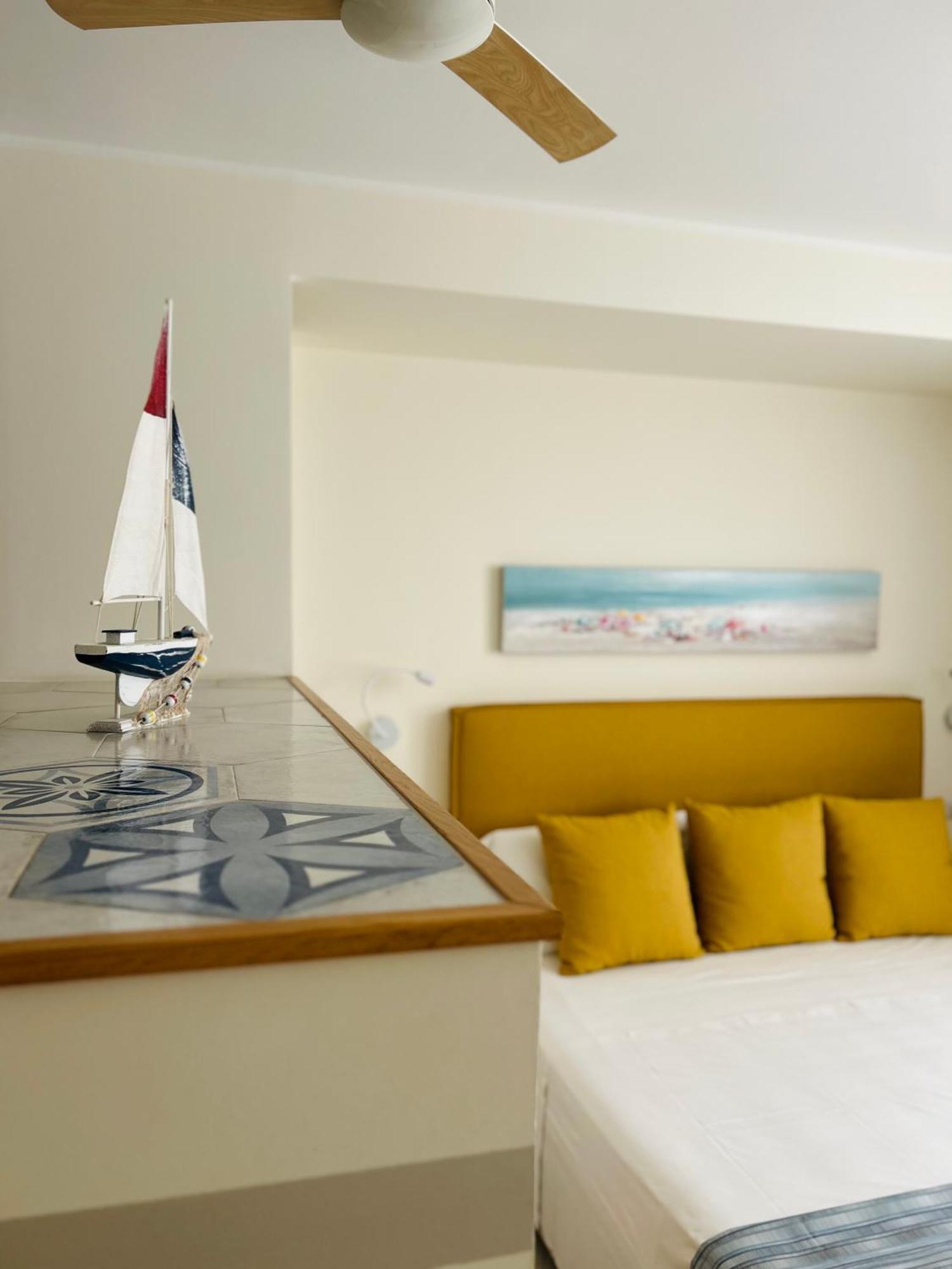 B&B Casa Di Emma 포르토 세자레오 외부 사진