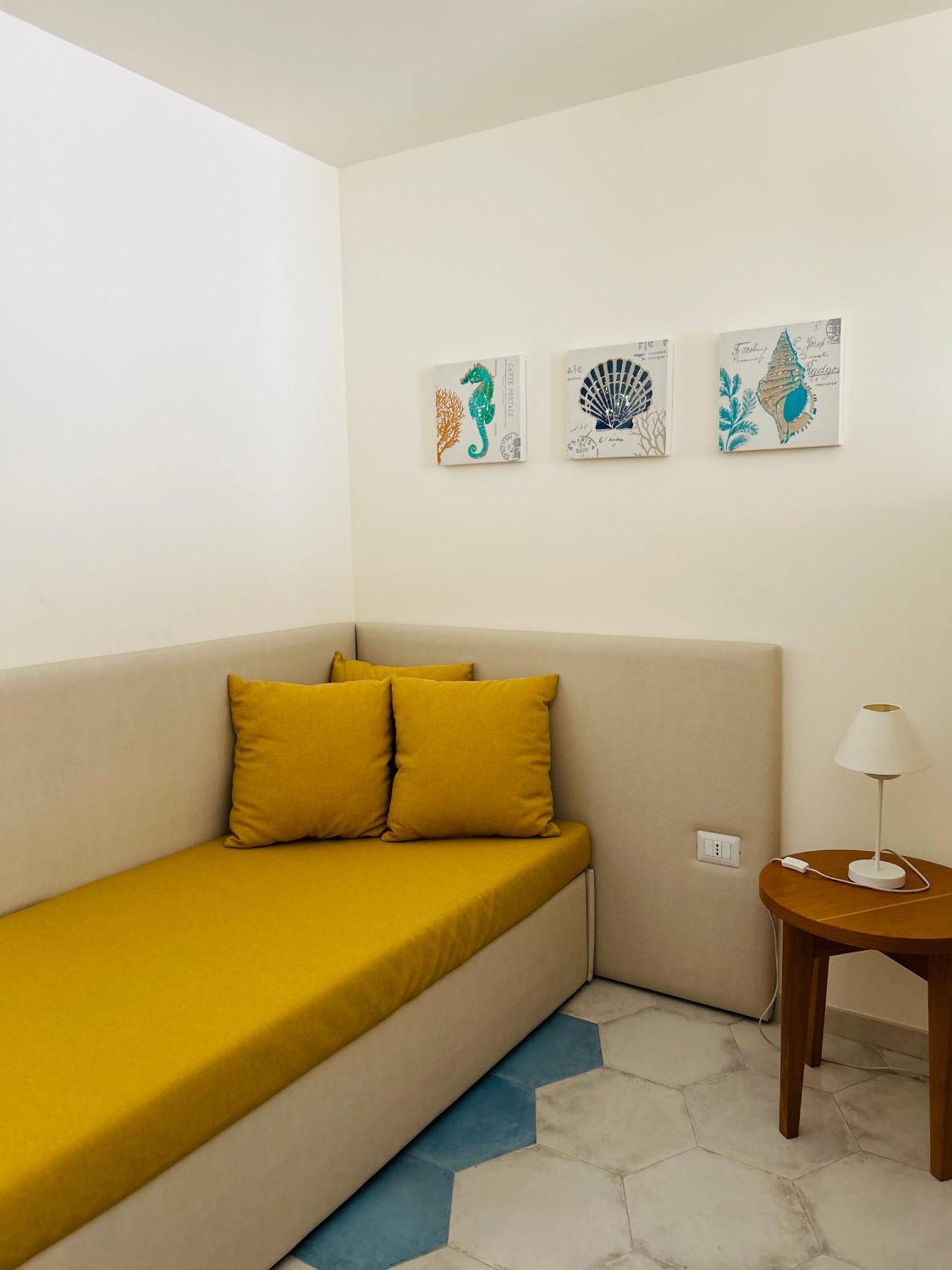 B&B Casa Di Emma 포르토 세자레오 외부 사진